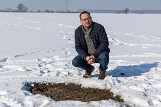 Rakieta spadła na pole