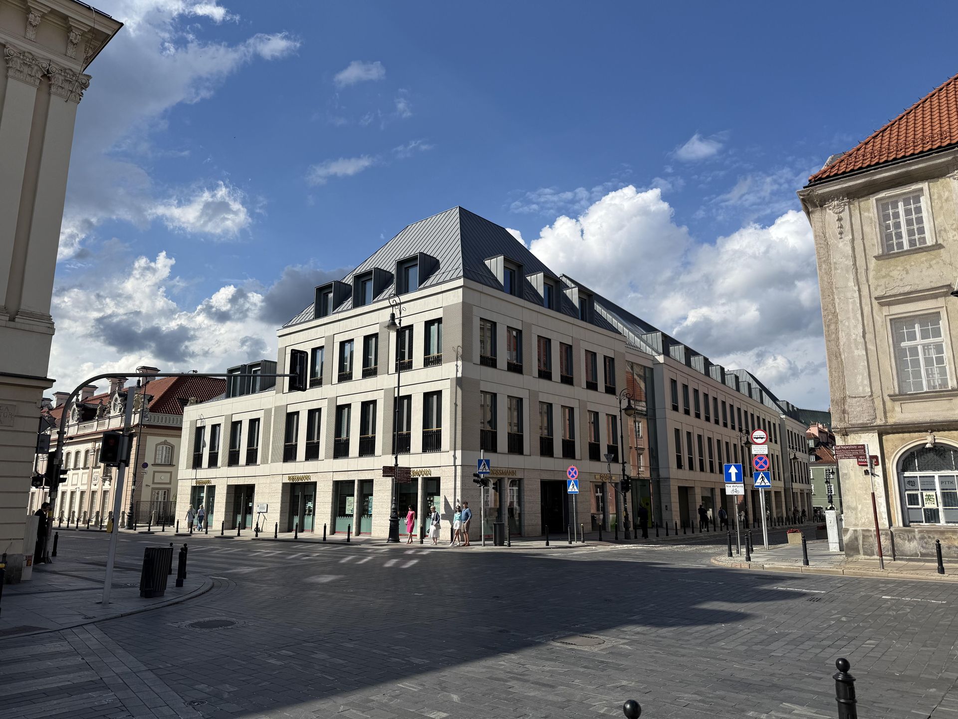 Biurowiec Plac Zamkowy w Warszawie