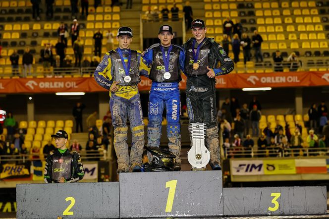 Wiktor Przyjemski mistrzem świata juniorów. Finał SGP2 na Motoarenie w Toruniu - zdjęcia z imprezy