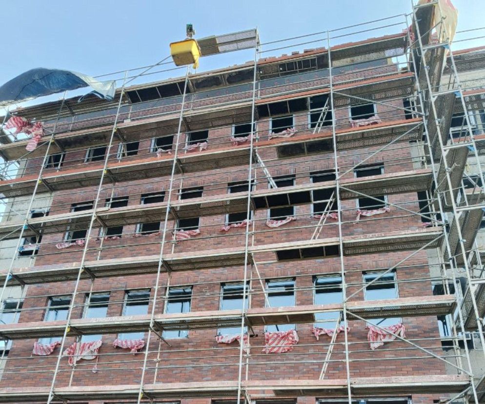 To miejsce zmieni się nie do poznania. Budowa biurowca nabiera tempa!