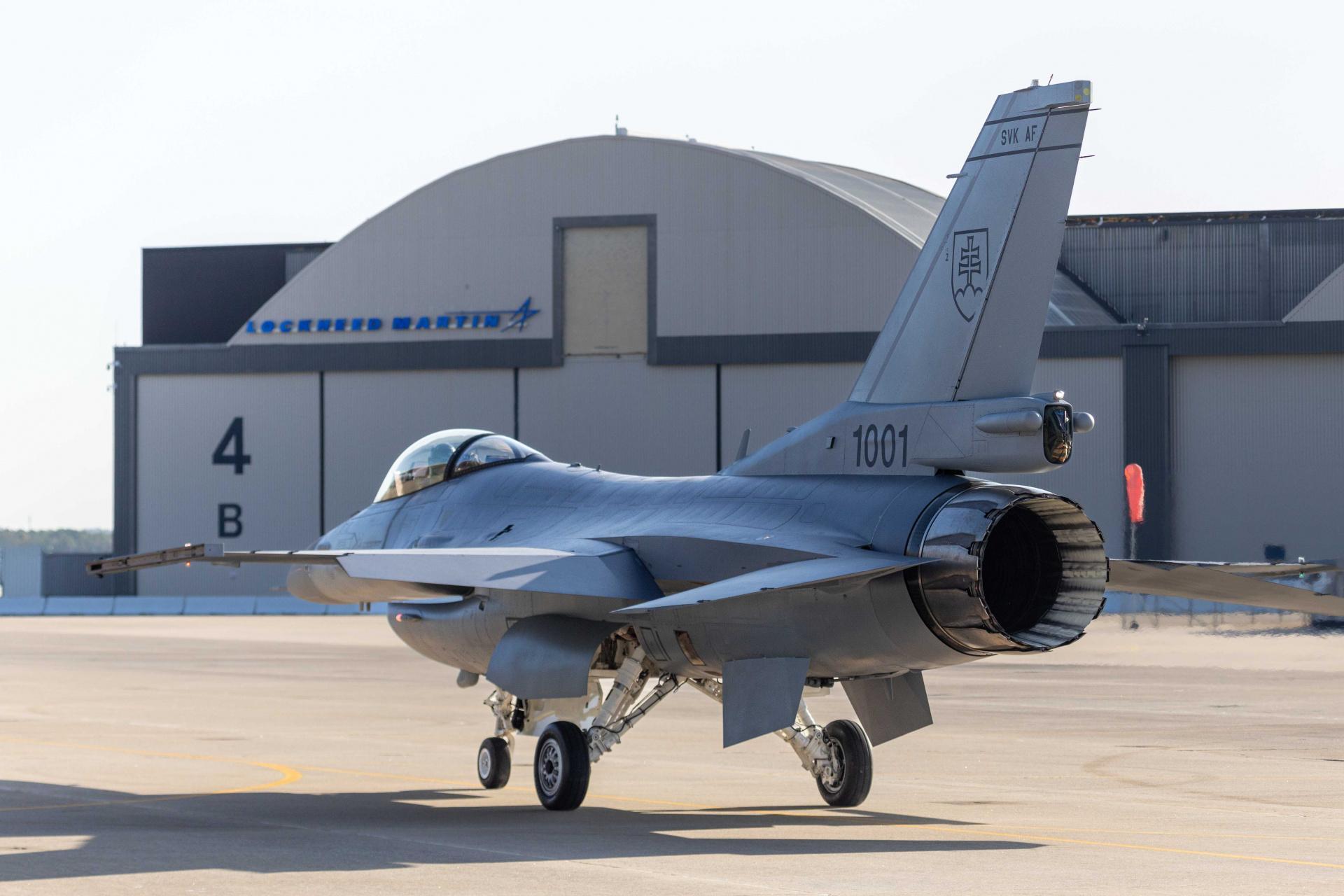 Pierwszy słowacki F-16 Block 70