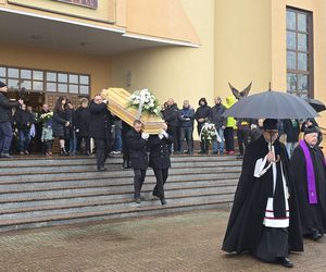 Pogrzeb Jana Furtoka w Katowicach. Tłumy kibiców i działaczy żegna legendę GKS Katowice