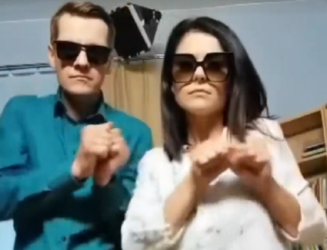 M jak miłość. Cichopek i Mroczek bawią się w Stranger Things. Hitowe wideo nagrali na planie serialu - WIDEO 