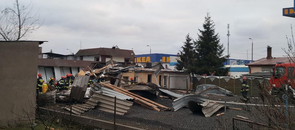 Wybuch przy ul. Łowickiej. Sprawą zajęła się prokuratura i policja