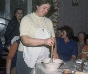 QUIZ PRL. Jajko kontra mazurek. Sprawdź, jak dobrze znasz wielkanocne menu z PRL-u?