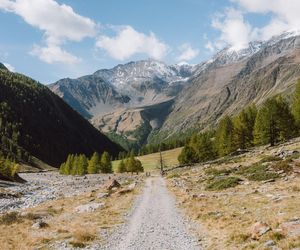 Na szlakach, wśród jezior i pod gwiazdami – kojąca natura Południowego Tyrolu