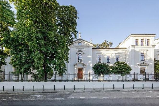 Nowe zycie budynków - Warszawski Szpital dla Dzieci, przebudowa i rozbudowa budynku A, ul. Mikolaja Kopernika 43