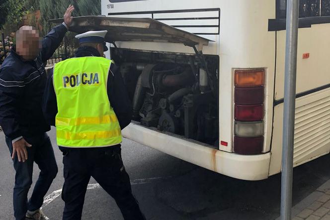 Policjanci z Grudziądz rozpoczęli kontrole szkolnych autobusów 