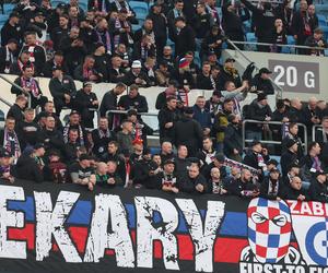 Kibice na Stadionie Śląskim podczas Wielkich Derbów Śląska (16.03.2024)