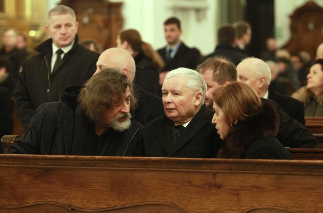 Jarosław Kaczyński na mszy świętej w intencji matki Jadwigi Kaczyńskiej