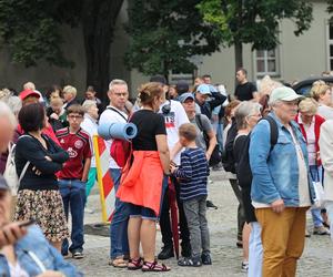 Lubelska Piesza Pielgrzymka na Jasną Górę 2024. Pątnikom deszcz niestraszny!