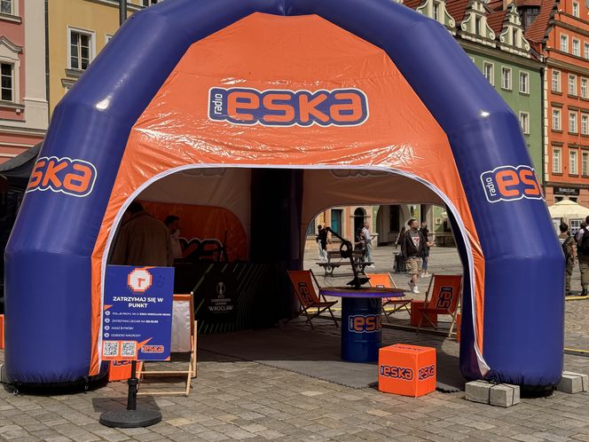 Wrocław żyje finałem Ligi Konferencji Europy. Kibice Betisu i Chelsea już w strefach kibica!