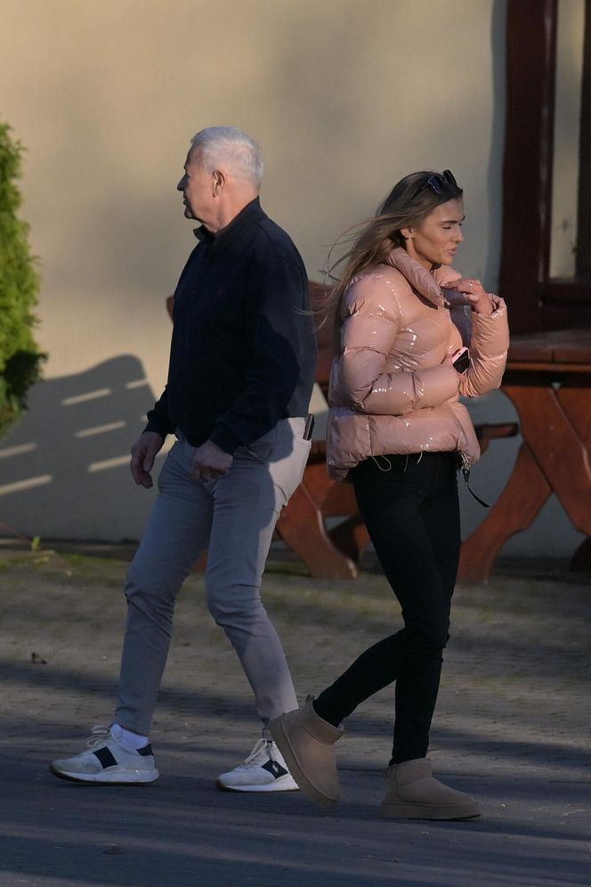 Tłumy gości na ślubie Katarzyny Cichopek i Macieja Kurzajewskiego. Wiemy, kto się pojawił