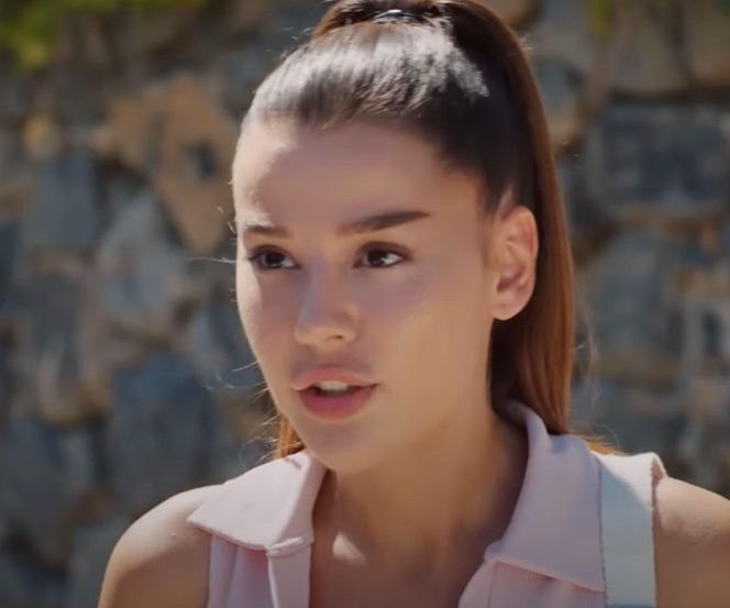 "Miłość i nadzieja", odcinek 249: streszczenie. Melis podrzuca robaki do szuflady Zeynep (4.08.2025)