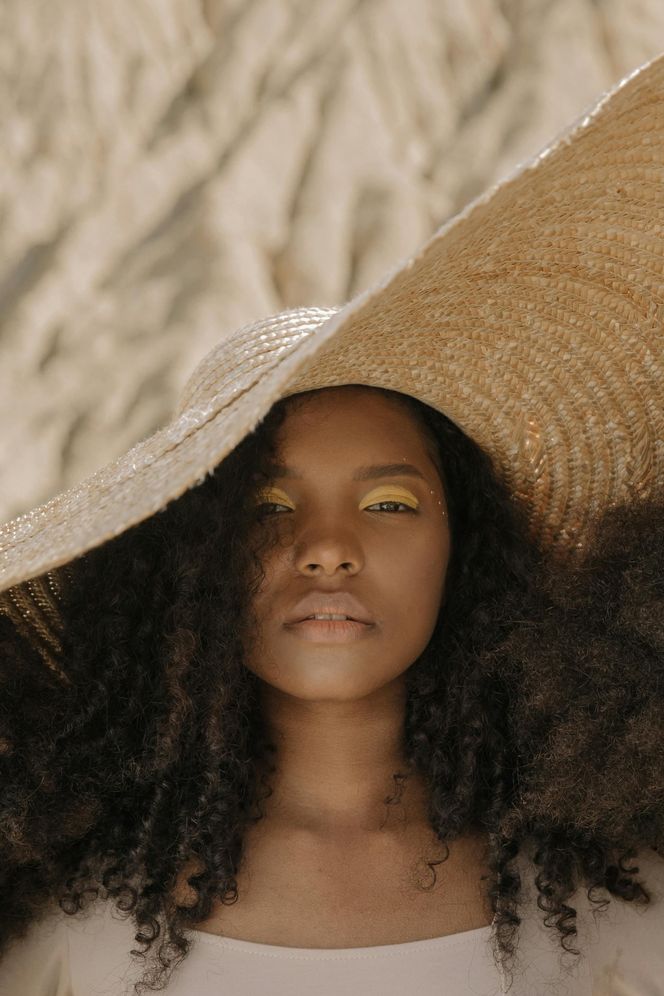 Boho to coś więcej niż styl w modzie. Poznaj jego zasady 