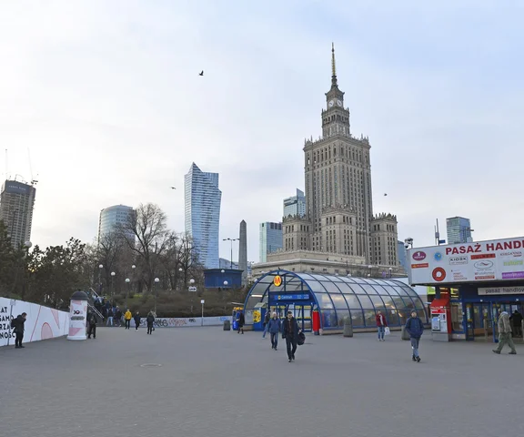 QUIZ.  Jak dobrze znasz komunikację miejską w Warszawie?