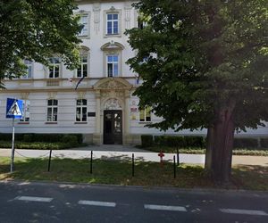 II Liceum im. płk. Leopolda Lisa-Kuli 