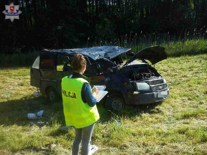 Świdnik: Samochód dachował, zginął kierowca. Policja szuka świadków!