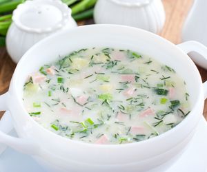 Zupa koperkowa z białą kiełbasą -  sycąca i aromatyczna