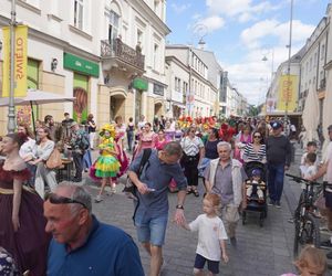 Święto Kielc 2025. Bajkowy korowód z Kopciuszkiem