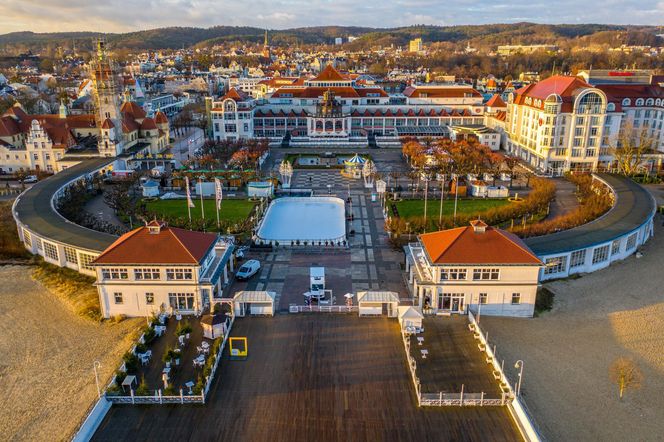 Sopot - Plac Zdrojowy przed wejściem na molo