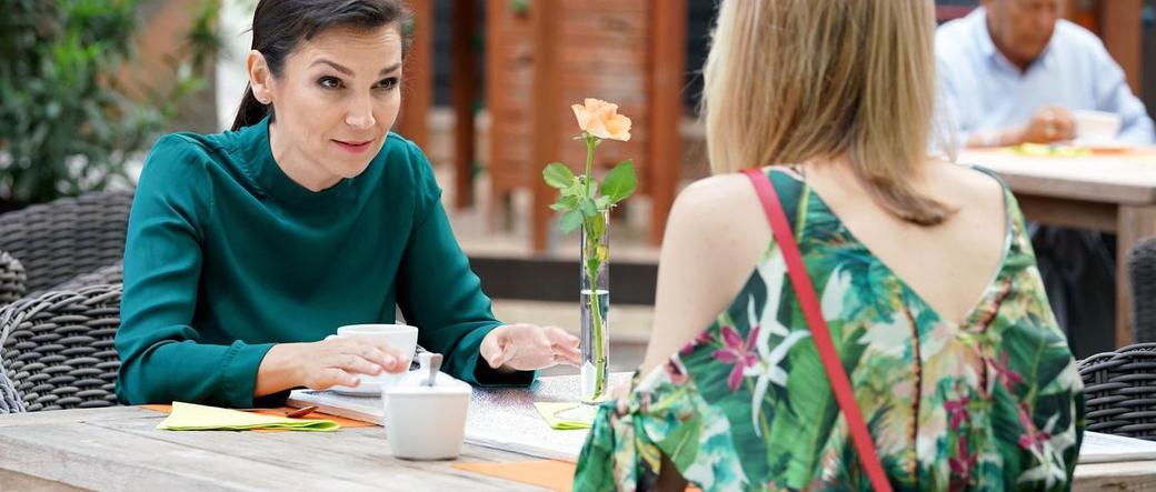 Barwy szczęścia, Alicja (Monika Dryl), Sylwia (Olga Bończyk)