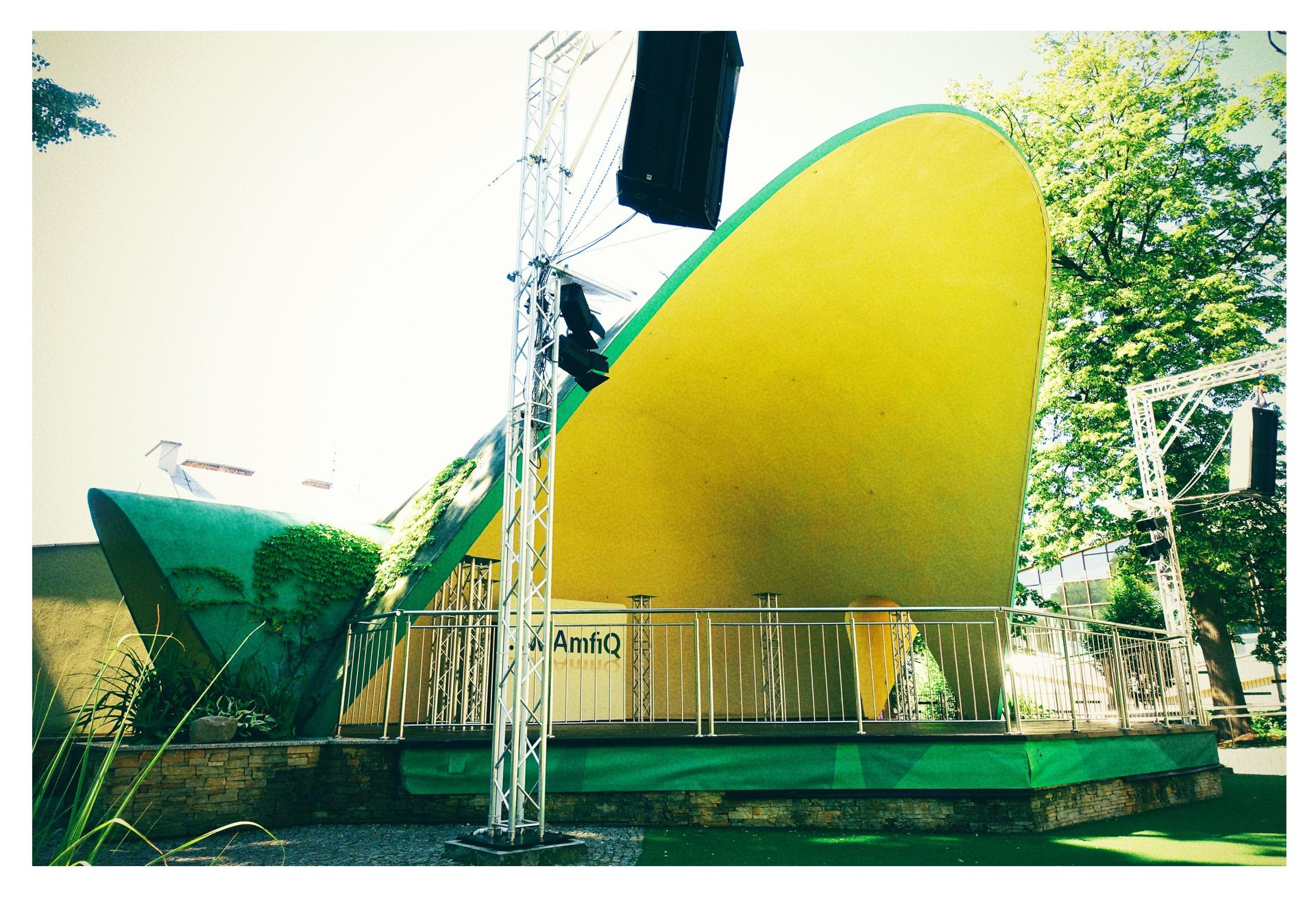 Muszla koncertowa w kształcie łupiny, Amfiteatr w Tarnowie