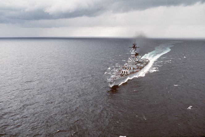 Trump rozważa powrót pancerników do US Navy. Czy era wielkich dział wróci na ocean?