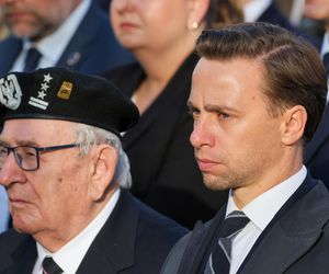 81. rocznica Powstania Warszawskiego. Uroczysta msza święta na pl. Krasińskich