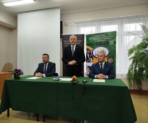 Skorzysta miasto, uczniowie i nauczyciele. Siedlecka „Samochodówka” podpisała umowę patronacką z Politechniką Warszawską