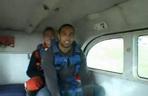 Kasia Smutniak i Pietro Taricone skaczą ze spadochronem