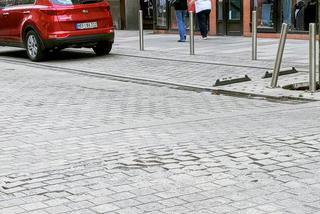 Zniszczenia na ulicy Bogusława
