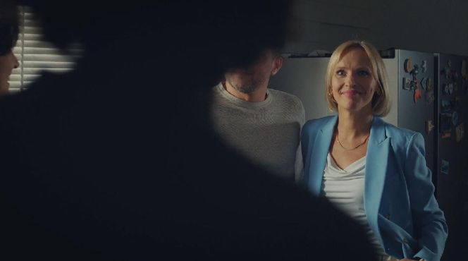 M jak miłość, odcinek 1876. Ada (Marta Lewandowska), Tomasza (Ziemowit Wasielewski), Bartek (Arkadiusz Smoleński), Dorota (Iwona Rejzner)