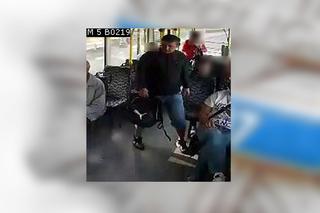 Ten mężczyzna uderzył w tramwaju starszego człowieka!
