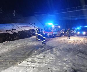 Wypadek autokaru w pow. lubartowskim. Kilka osób trafiło do szpitala