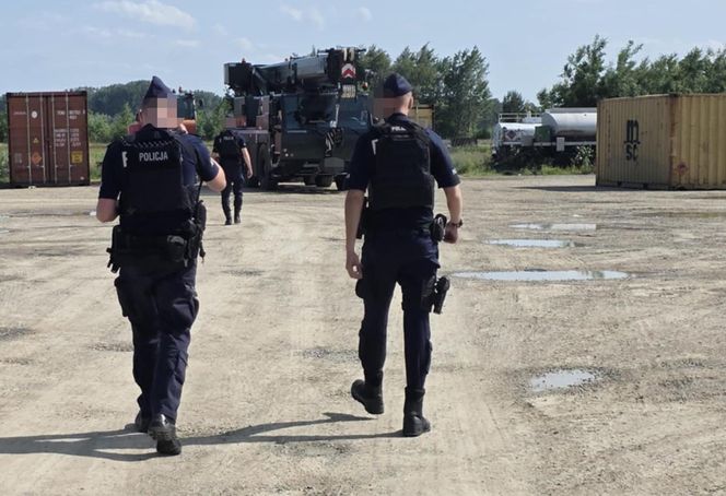 Broń i amunicja znaleziona 25 km od granicy z Ukrainą. MSWiA odpowiada. "Potwierdzam informację"