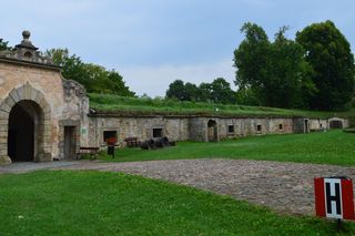 Na tym zamku powstała pierwsza w Polsce książka kucharska. Królowa Bona miała tam jeździć po gzymsie na osiołku