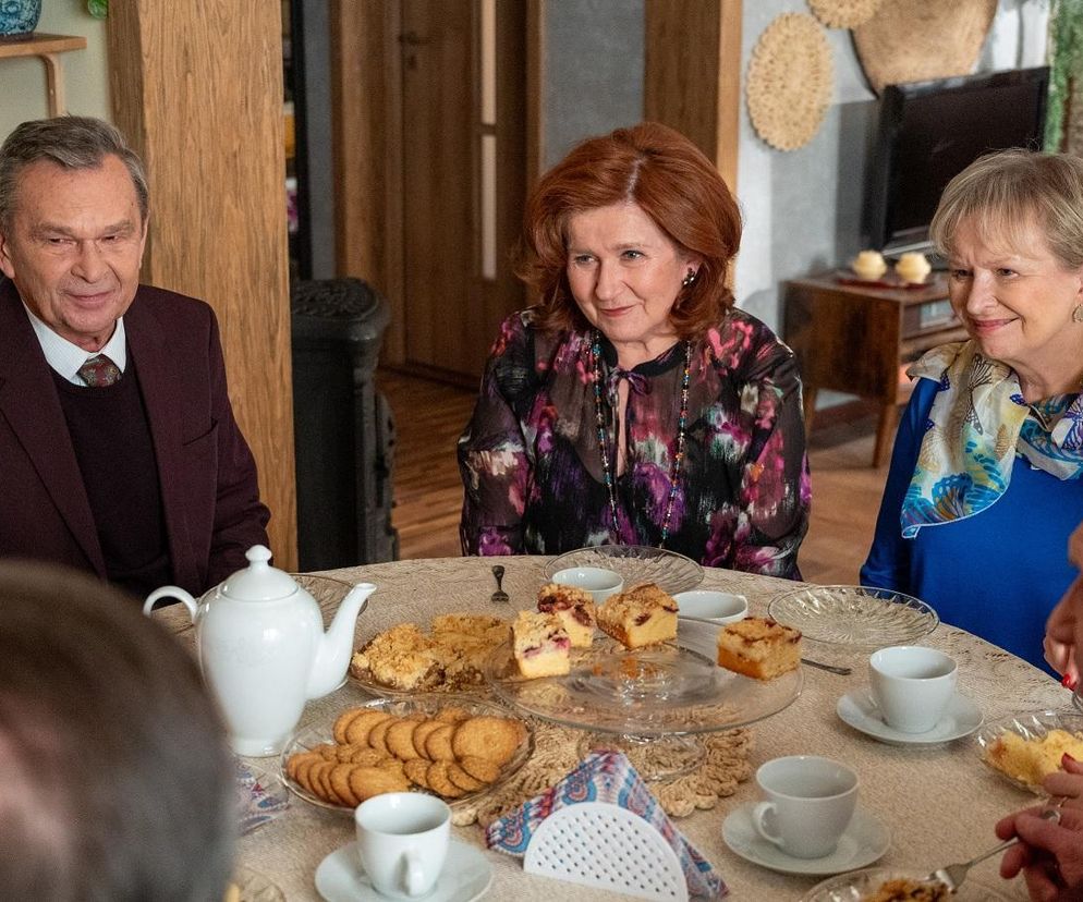 Barwy szczęścia, odcinek 3000: Pierwsza rocznica śmierci Stefana zgromadzi bliskich przy jednym stole. Tak będą wspominać ojca Kasi - ZDJĘCIA