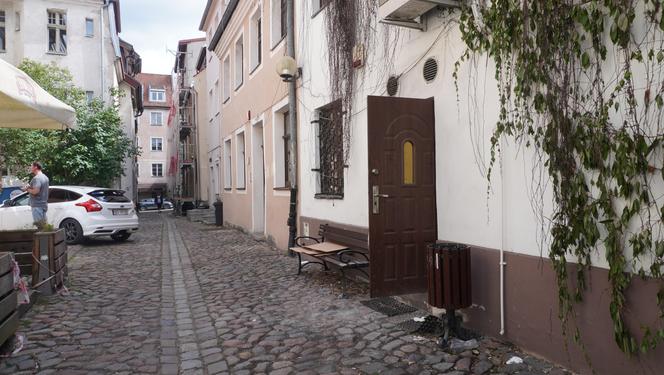 To najbardziej klimatyczna uliczka na w Olsztynie? Choć jest zniszczona, wiele osób może zachwycać