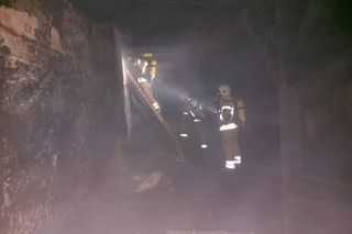 Nocny pożar poddasza w Zabrzu. Jedna osoba poszkodowana 