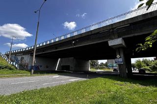 Bytom. Wiadukt na al. Jana Pawła II w fatalnym stanie. Drogowcy zamykają jezdnię