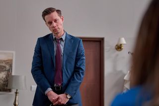 	Na Wspólnej odc. 4062. Darek Żbik (Michał Mikołajczak), prawniczka Kalina (Katarzyna Gałązka)