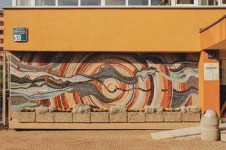 Mozaiki z PRL-u w Tychach - zdjęcia. Gdzie je znaleźć?