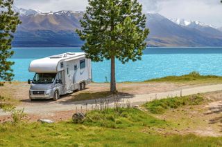 Dwa ciała w kamperze na festiwalu cydru. Kobietę i mężczyznę znaleźli przypadkiem!