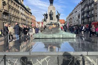Tak Kraków świętował 104. lata niepodległości. Tłumy na ulicach miasta
