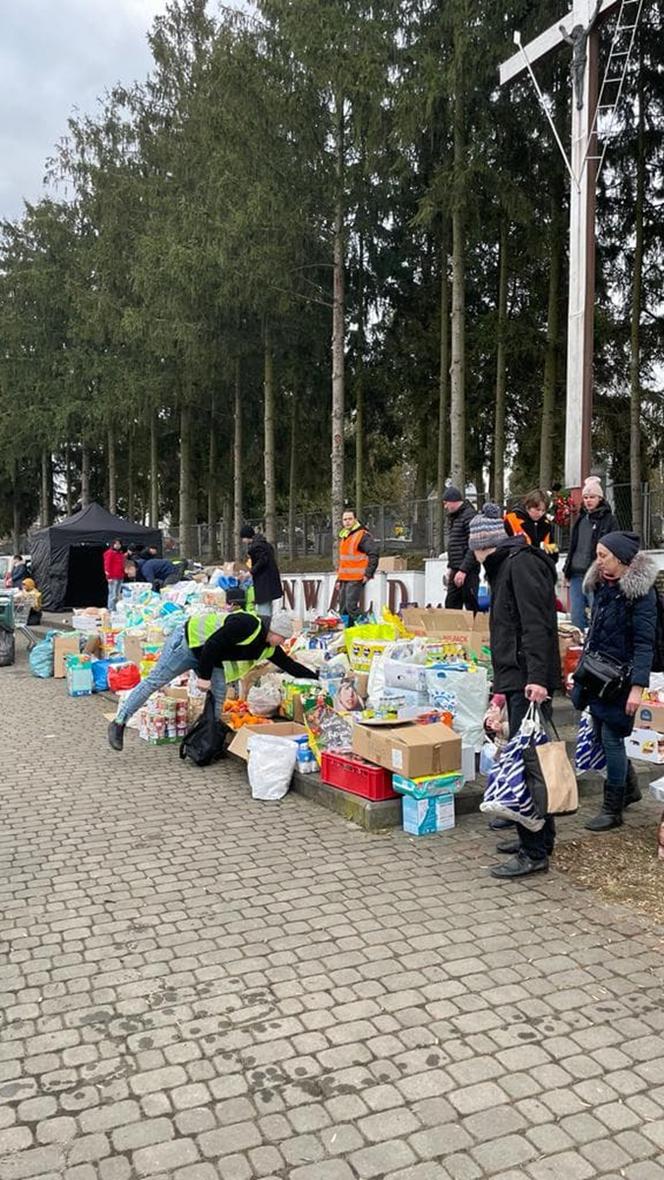 Ukraińscy pogranicznicy mają spore problemy z odprawą uchodźców uciekających przed wojną