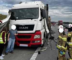 Wypadek na autostradzie A1. Zderzyły się ciężarówki