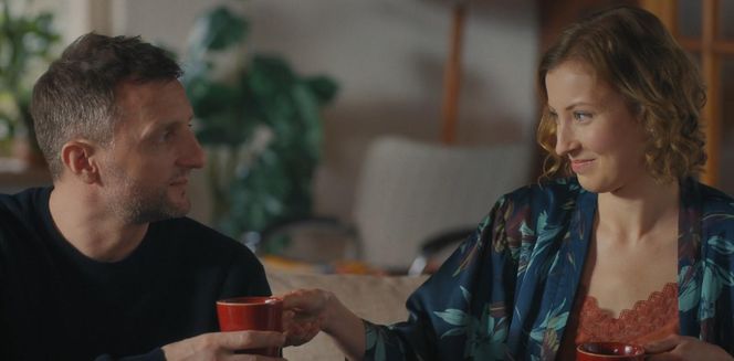 M jak miłość odc. 1869. Natalka (Dominika Suchecka), Bartek (Arkadiusz Smoleński)