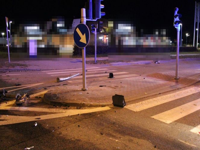 Pijani Ukraińcy rozbili się na skrzyżowaniu. Chwile grozy w Wejherowie