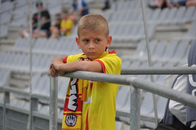 Korona Kielce - Ruch Chorzów. Zdjęcia kibiców na Suzuki Arenie